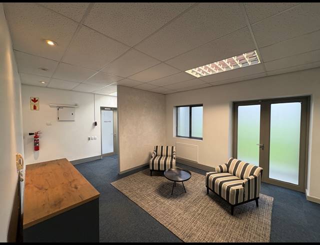 197M² OFFICE TO LET IN CENTURY CITY
